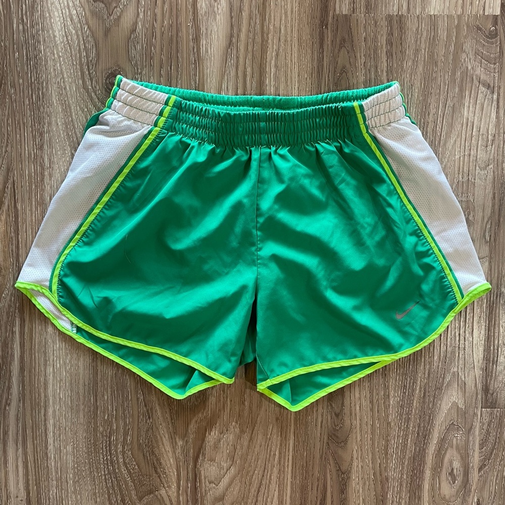 NIKE Women’s Pacer Dri-FIT Runner Shorts Size Small